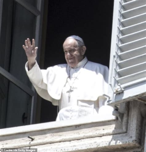 Pope Francis delivers Sunday blessing from window as worshippers return ...