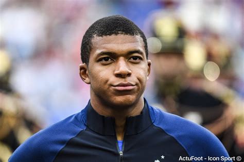 Kylian Mbappé Parents - Kylian Mbappe Photostream | Best football ...