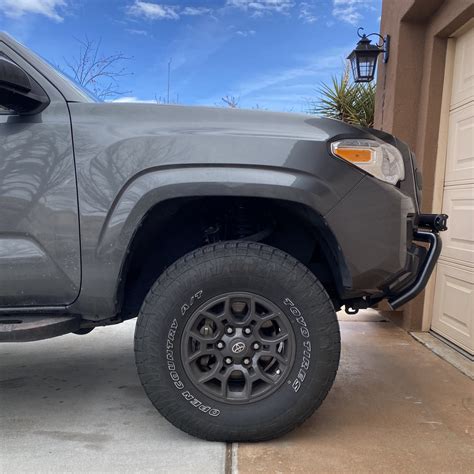 265 75 16 on stock 2019 sr with sr rims | Tacoma World