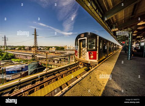 61st Street – Woodside Subway Station Woodside Queens New York, New York, USA Stock Photo - Alamy