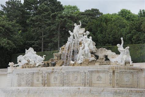 Vienna - The Schonbrunn Palace And Gardens From Neptune Fountain ...