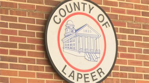 Lapeer County pushes for drug court to help substance abusers | WEYI