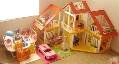 Barbie Dream House | The house, The pool, The car,, and a fe… | Flickr