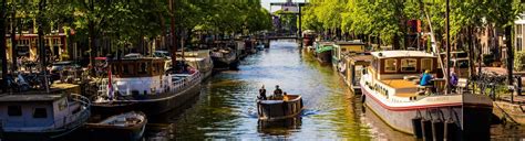 Houseboat rentals in Amsterdam - Book yours now