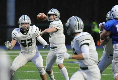 Previewing the Duxbury High football's team upcoming season