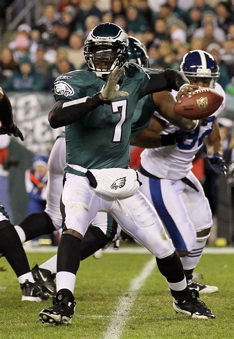 Michael Vick: Has the League Figured Out How To Contain Him? | News ...