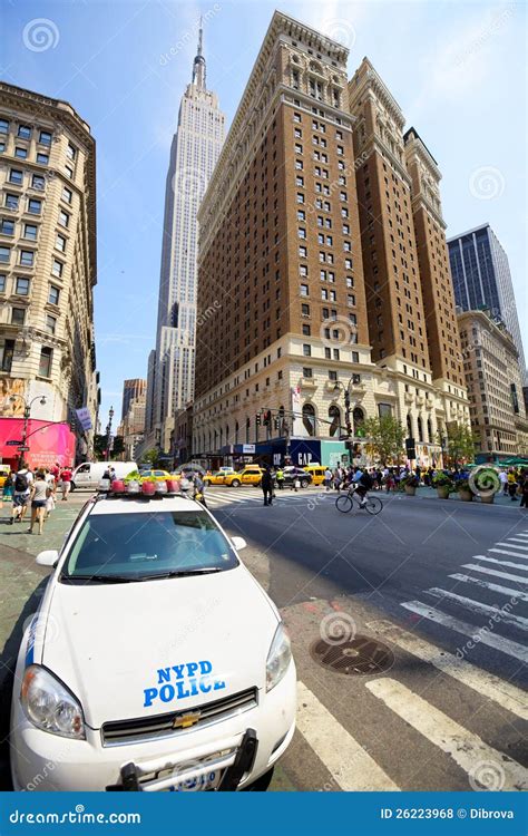 Herald Square and 34th Street Editorial Stock Photo - Image of facade, nypd: 26223968