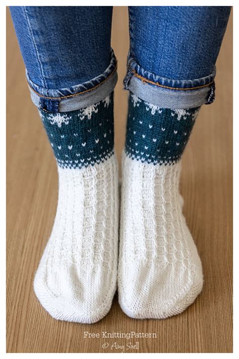 Christmas Socks Free Knitting Patterns - Knitting Pattern