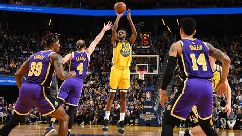 Los Angeles Lakers vencen a unos combativos Golden State Warriors en el ...