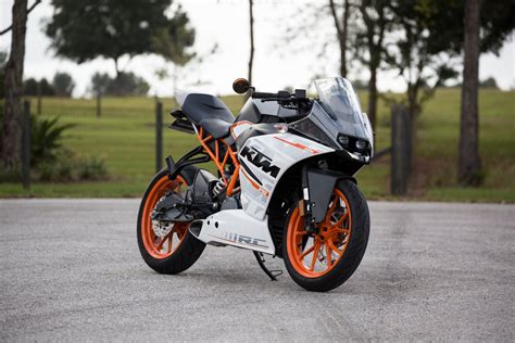 KTM Motorcycle - 4K Ultra HD Wallpaper