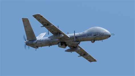 F.A.C. Adquirió Unmanned Aerial Vehicle -UAV- Elbit Systems Hermes 900 | Ejército de Colombia