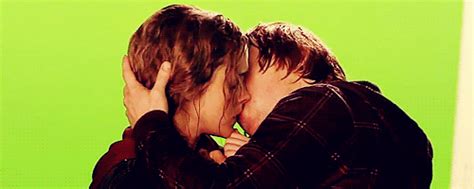 Ron And Hermione GIFs - Find & Share on GIPHY