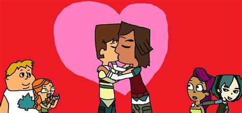 There kissing again XD - TDI's Noah and Cody Photo (17921525) - Fanpop