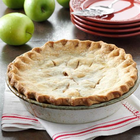 25 Thanksgiving Apple Pie Recipes You'll Love | Taste of Home