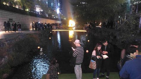 MOA Travels - Cheonggyecheon Lantern Festival Nov 2017 Lit...