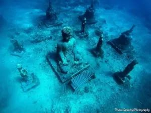 Underwater Ruins in Japan - 10 Most Enigmatic Places Around the World