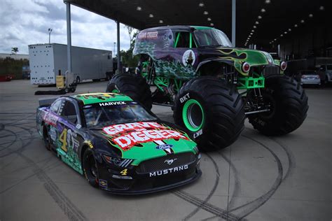 Kevin Harvick to run Grave Digger paint scheme at Nashville - Always Race Day