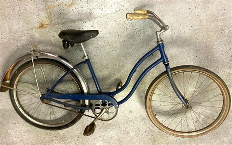 Vintage Schwinn step-thru bike with rear fender Messenger saddle 24 ...