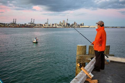 Wharf fishing - 10 things you need to know - The Fishing Website