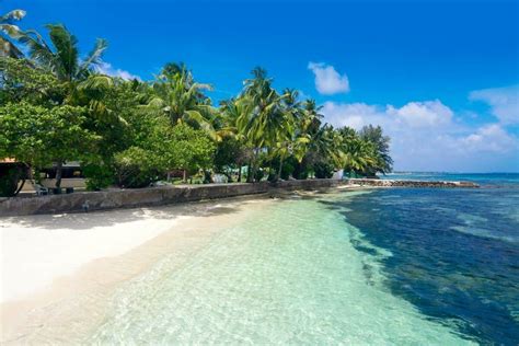 Culture in the Maldives: new flight route to Gan Island - Experience Travel Group Blog