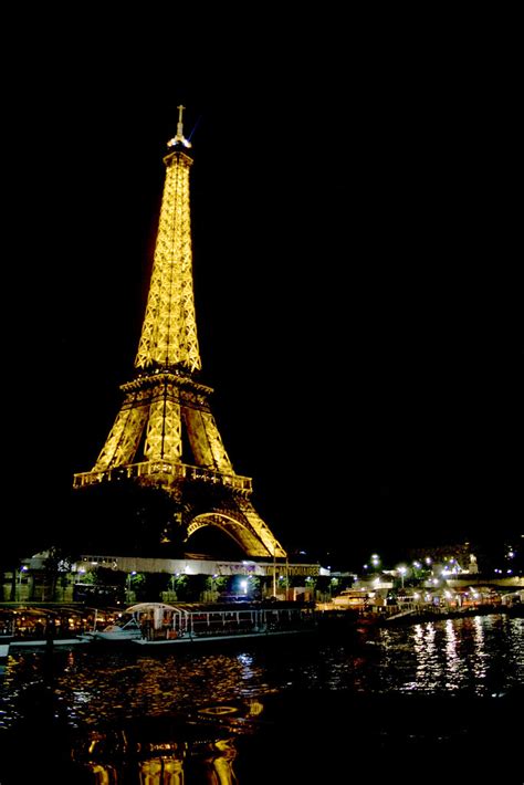 Torre Eiffel de noche desde el Río Sena | Eiffel Tower at ni… | Flickr