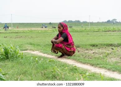 87 Women Indian Farmer Bihar Images, Stock Photos & Vectors | Shutterstock