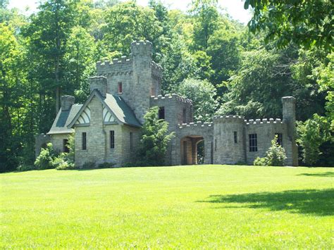 Squire's Castle from the Front, Willioughby Hills, Ohio [OC] [2241x1681 ...