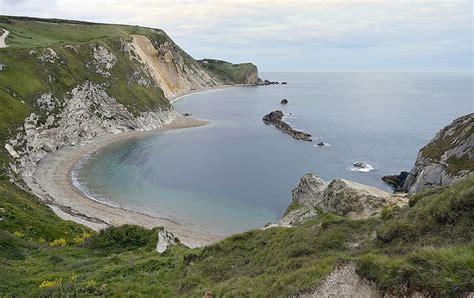 What Are Headlands And Bays? - WorldAtlas.com