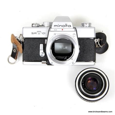 Minolta SRT 101 SLR Film Camera w Minolta 50mm 1:1.7 Vivitar 135mm Zoom Lens 3rd Lens Flash Case