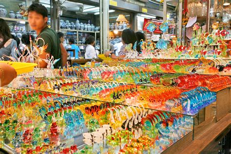 Chatuchak Market in Bangkok - Bangkok Weekend Market – Go Guides