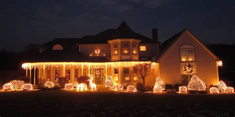 Clearly Amazing Professional Holiday Lighting Installation Cincinnati, Ohio