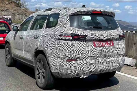 2023 Tata Safari Facelift Test Mule Spotted Yet Again: Launch Soon?