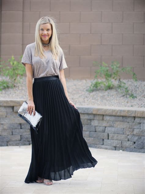 Formal Black Pleated Skirt Outfit In 2023