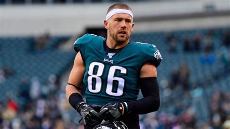 Eagles’ Zach Ertz Throws Shade at Madden NFL 21 Tight Ends | Heavy.com