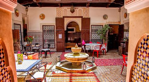 Moroccan Riad: pros and cons compared to a hotel | Kam Kam Dunes