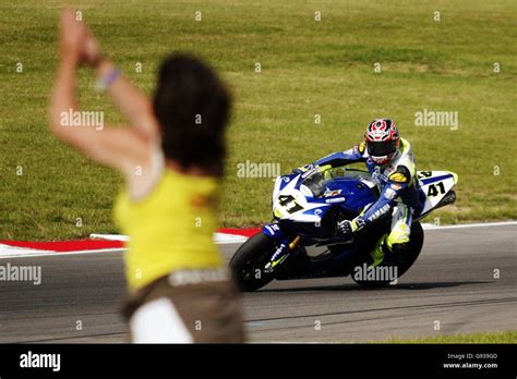 Spectator on noriyuki haga as he nears the finish line hi-res stock photography and images - Alamy