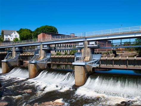 Best Things To Do in Woonsocket, Rhode Island. [Ultimate] Travel Guide, Tips & Attractions.