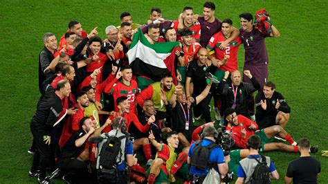 World Cup 2022: Morocco's Atlas Lions unite fans with roar for Palestinian cause | Middle East Eye