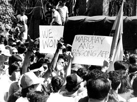 IN PHOTOS: Edsa People Power Revolution through the years | Inquirer News