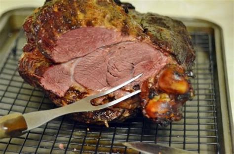 Meat Week: How to Smoke a Black Bear Ham | Bear meat recipe, Bear recipes, Deer recipes