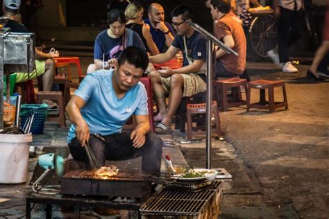 15x Best Street Food In Hanoi - Dishes, Locations & Tours