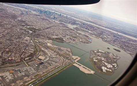 Flights Into New York's LaGuardia Airport Halted Due to Shutdown - FAA ...