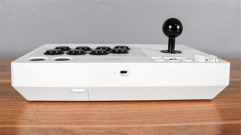 8BitDo Arcade Stick for Xbox review: Finally, a wireless fight stick ...