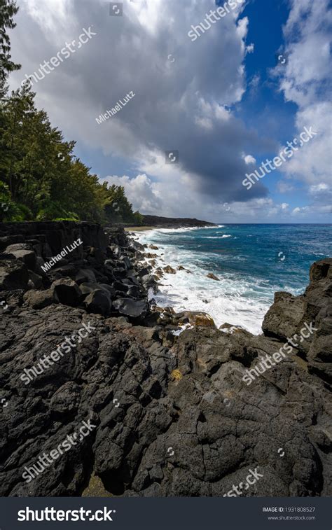 1 La Reunion Beach Meer Images, Stock Photos & Vectors | Shutterstock