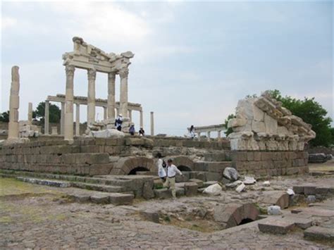 Bergama(Pergamon), Turkey_Acropolis, Asclepion, Red Basilica | Blogs | Archinect