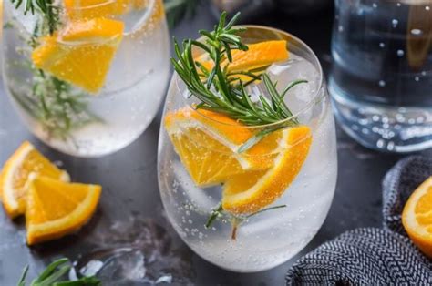 10 Hard Seltzer Recipes (+ Homemade Alcoholic Drinks) - Insanely Good