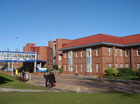 Alexander Wing, Broadgreen Hospital © Sue Adair cc-by-sa/2.0 :: Geograph Britain and Ireland