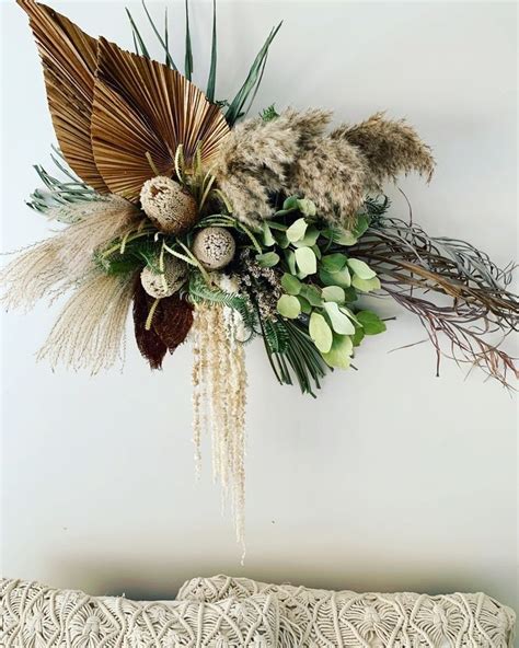 Brown Anahaw Palm Leaf Stems | Dried flowers, Dried flower wreaths, Dried flower arrangements