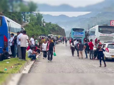 Himachal flash floods: Commuters stranded as highway blocked | Zee Business