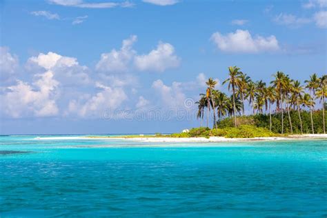 Scenic View at Ocean Near Maldives Stock Image - Image of peaceful, island: 33963029